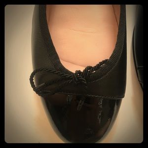 Paul Mayer black captoe leather ballet flats